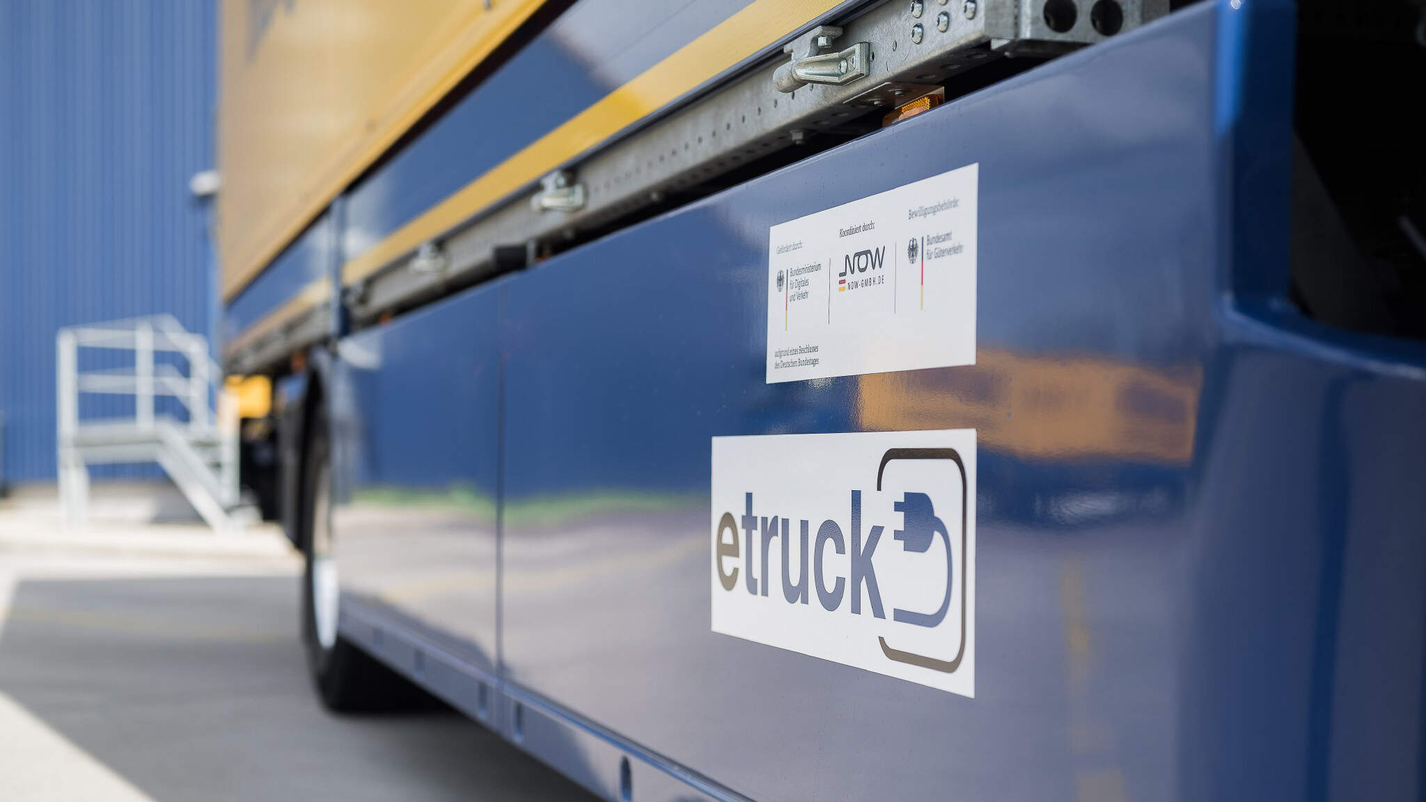 DACHSER, şehir yönetimlerinin hava kalitesini iyileştirme ve trafik gürültüsünü azaltma çabalarını, emisyon içermeyen şehir içi teslimatlarla destekliyor.