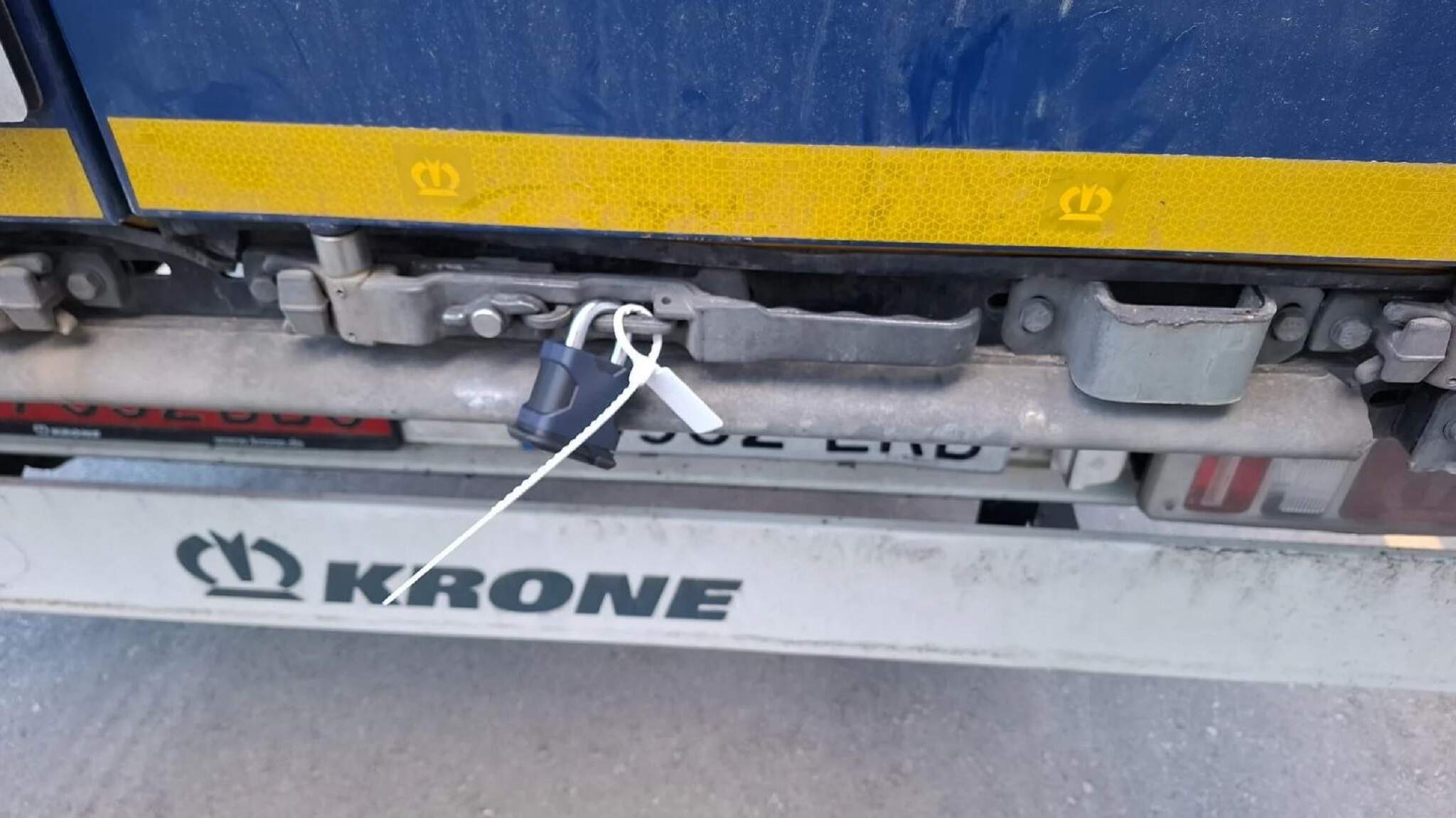 DACHSER gelişmiş bir g&uuml;venlik konsepti ve d&uuml;zenli eğitimler sayesinde y&uuml;ksek d&uuml;zeyde hırsızlık koruması sağlıyor.