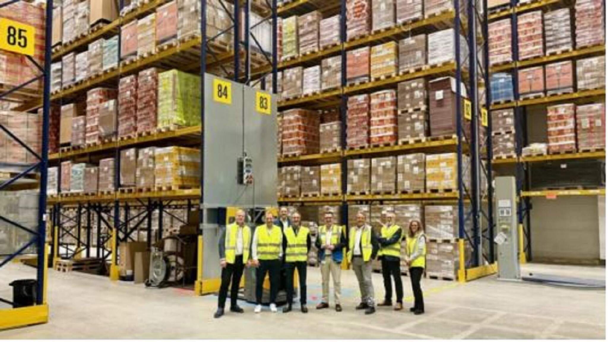 Depo ziyareti: CFP Brands temsilcileri Langenau lojistik merkezini ziyaret ediyor.