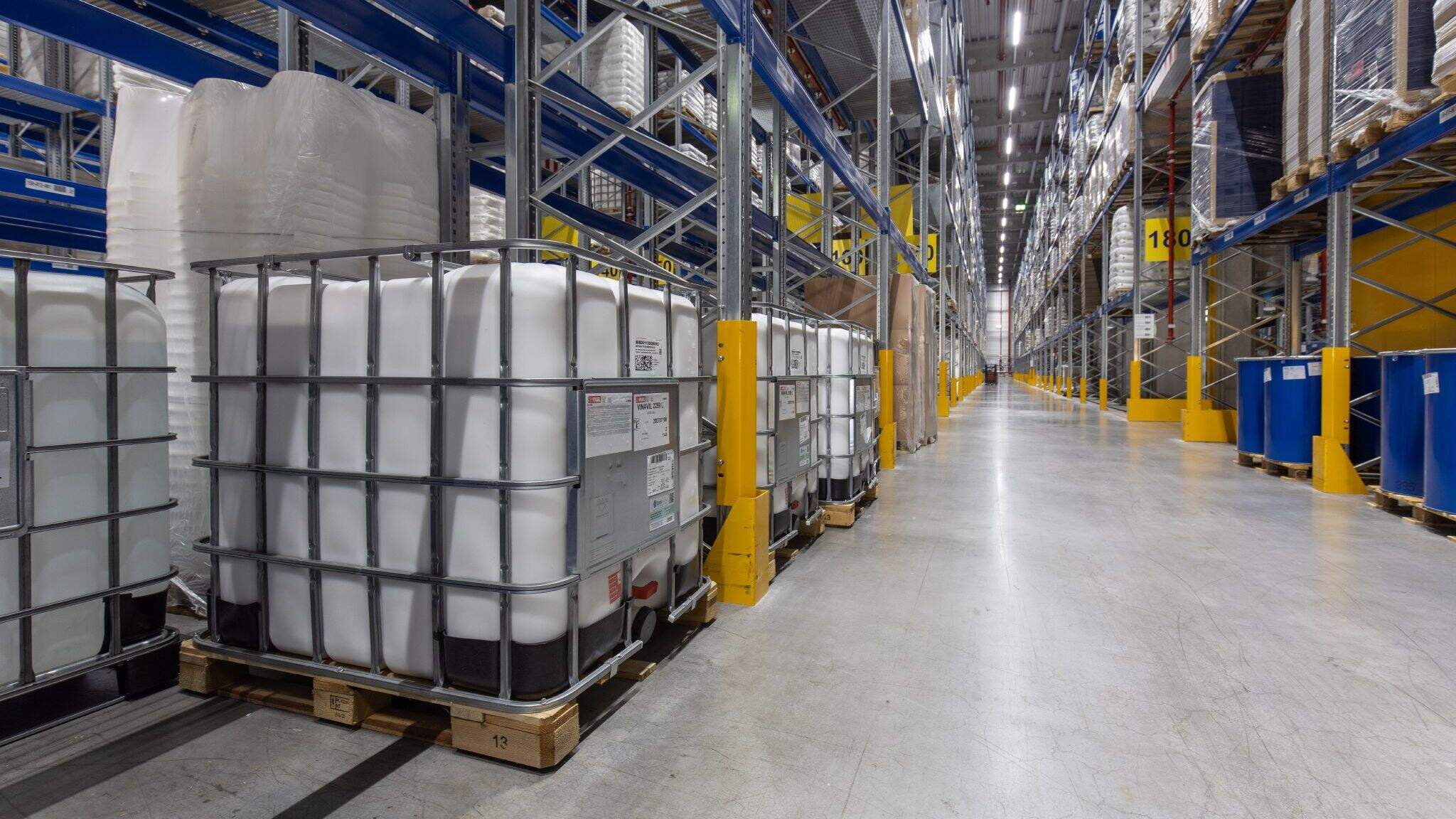 DACHSER, Karlsruhe ve çevresinde tehlikeli madde taşımacılığı konusunda büyük deneyim kazanmıştır.