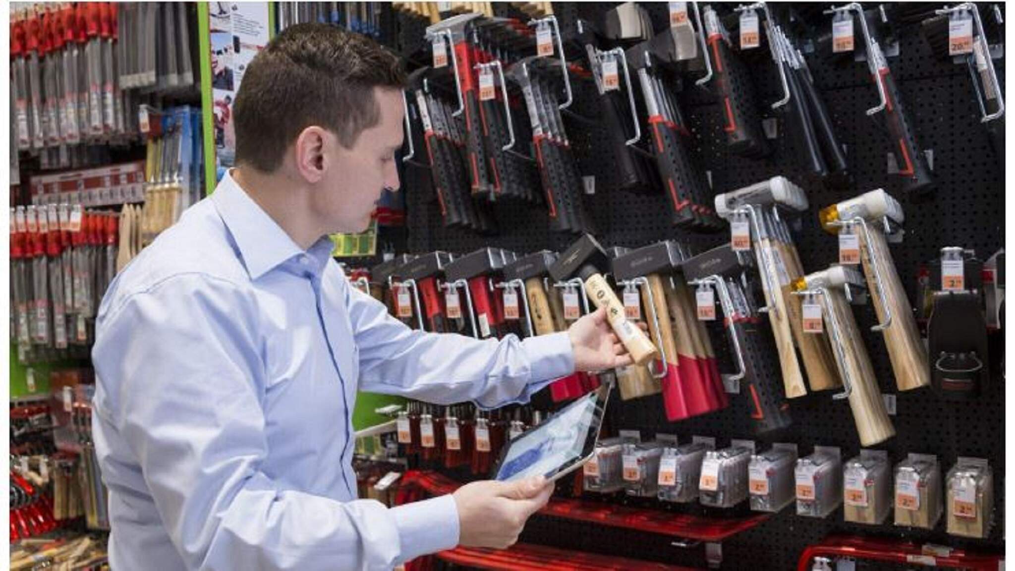 DACHSER her gün Avrupa çapında yaklaşık 18.000 yapı market, bahçe merkezi ve uzman mağazaya teslimat yapmaktadır.
DACHSER her gün Avrupa çapında yaklaşık 18.000 yapı market, bahçe merkezi ve uzman mağazaya teslimat yapmaktadır.
