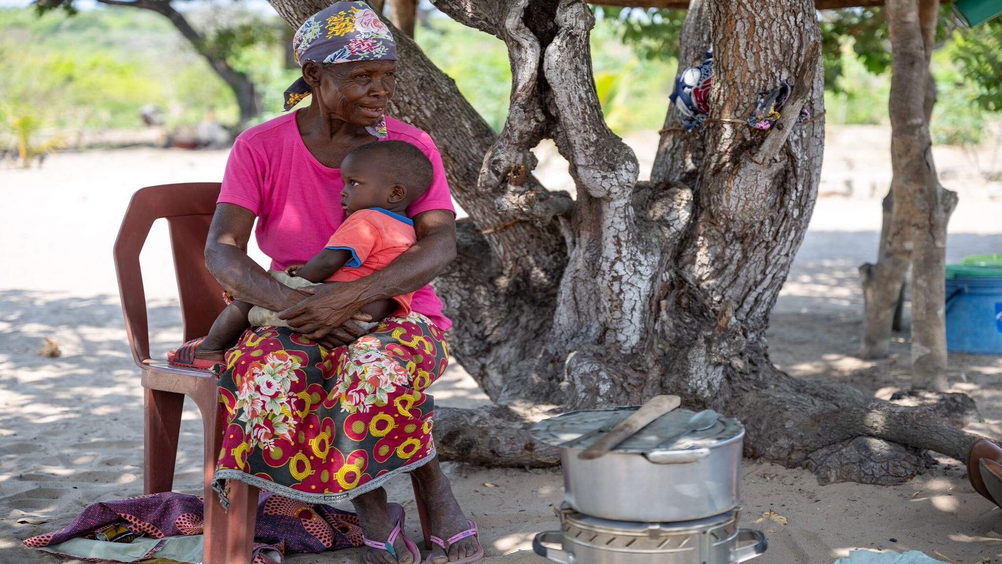 Afrika'da &uuml;retilen yeni ocaklar, geleneksel pişirme ocaklarına g&ouml;re %60'a kadar daha d&uuml;ş&uuml;k CO2 emisyonuna sahiptir.