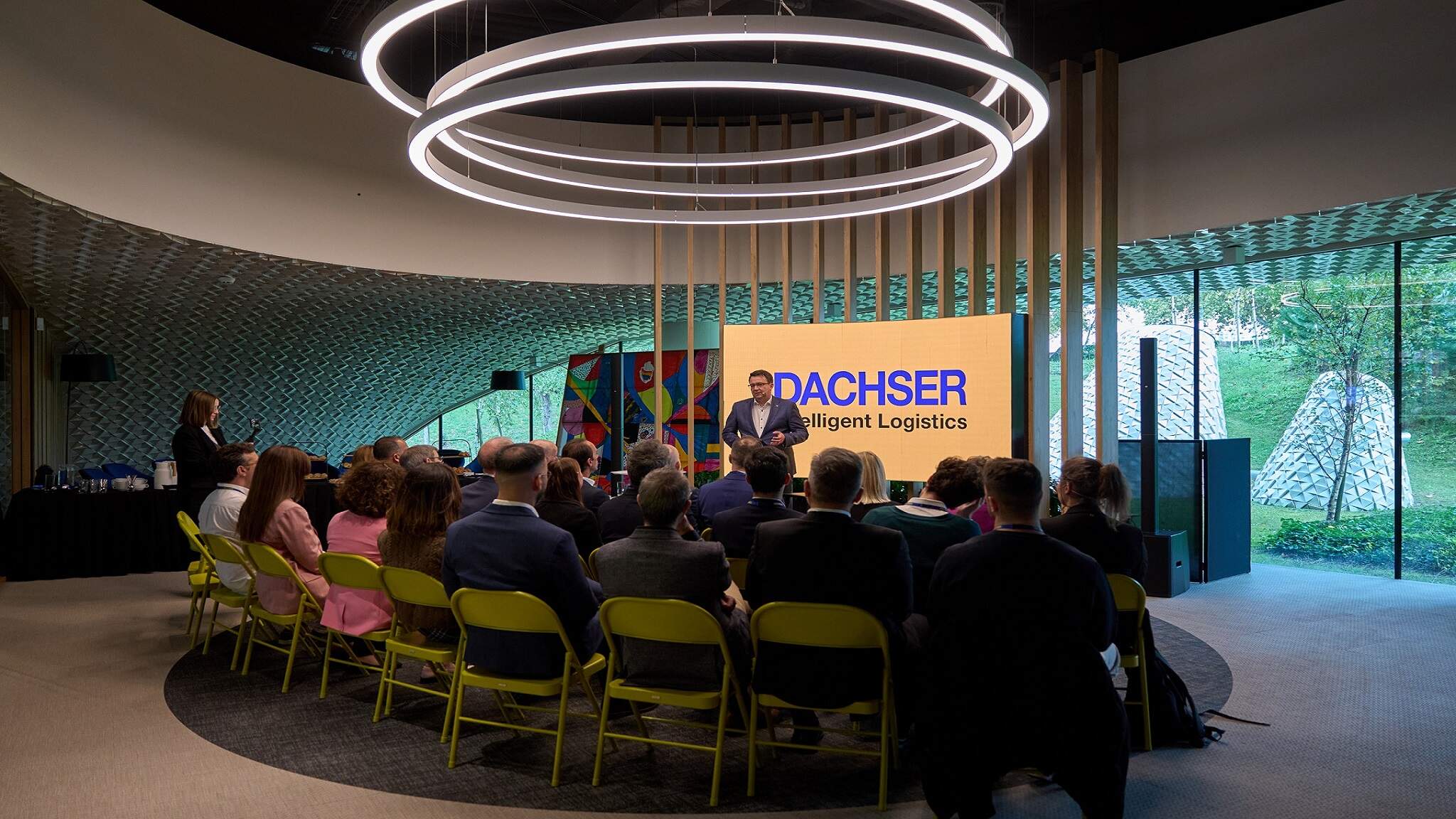 CDO Stefan Hohm, Porto'daki yeni Kurumsal BT Merkezi tesislerinin a&ccedil;ılışında.